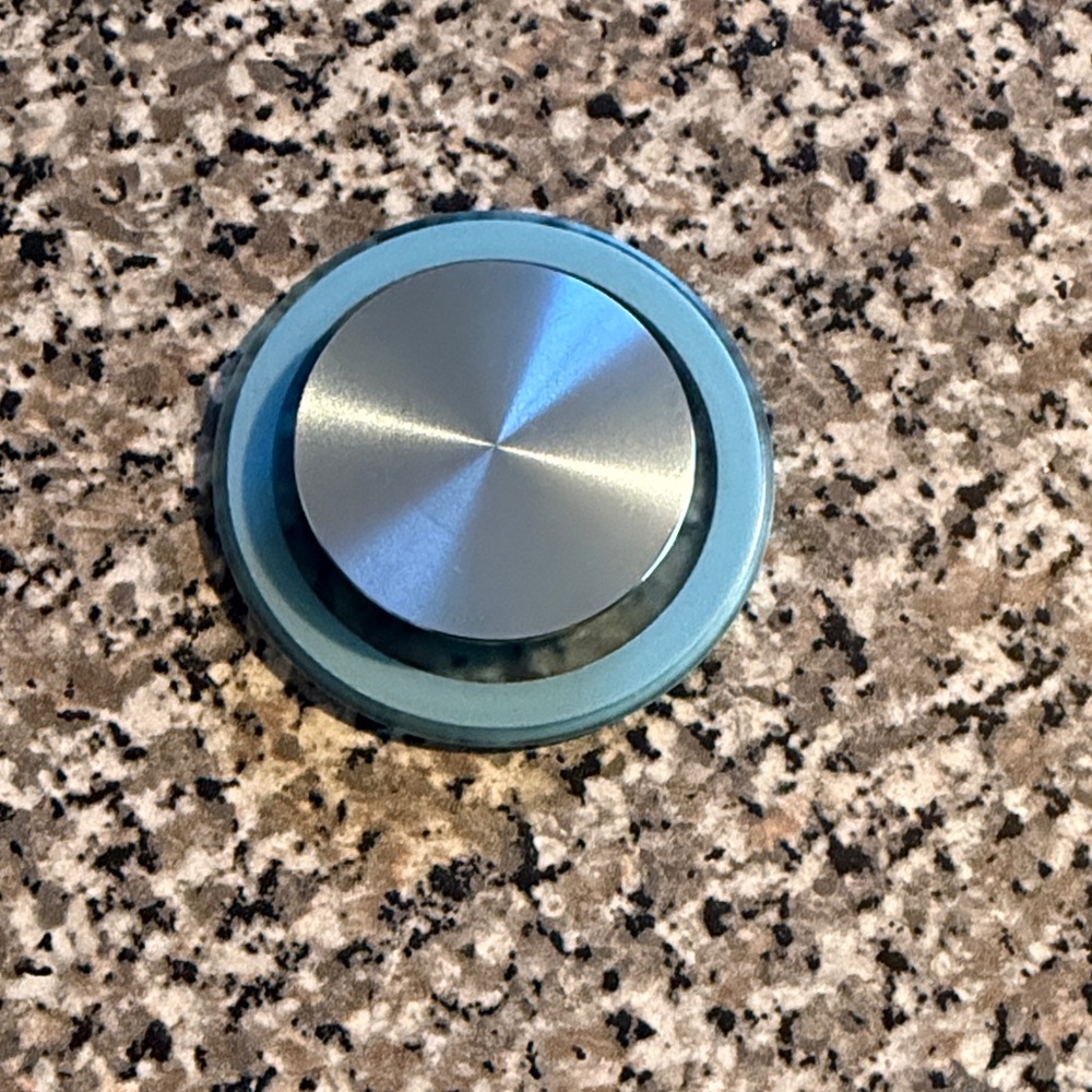 Aluminum Blue MagSafe Popsocket grip